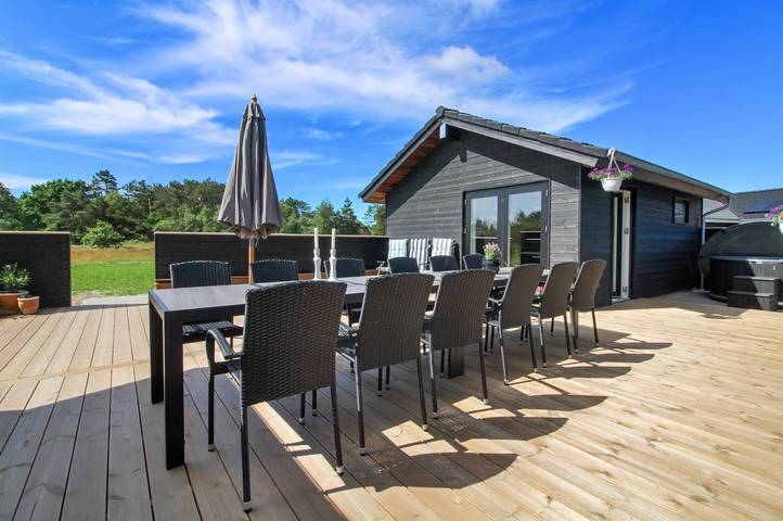 5 bedroom pet friendly home in Rømø in Sønderstrand, Tagholm
