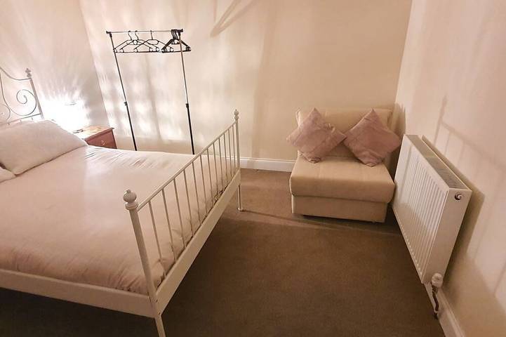 Entire apartment, Grace Apartments - Living Waters 2 in Ashford, Ashford region