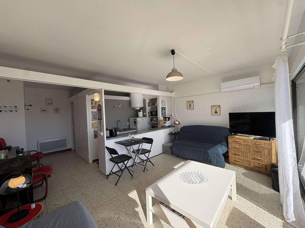 Entire apartment, Cozy Studio by the Beach with Balcony & Parking - Pet Friendly in Port-la-Nouvelle, Narbonne region