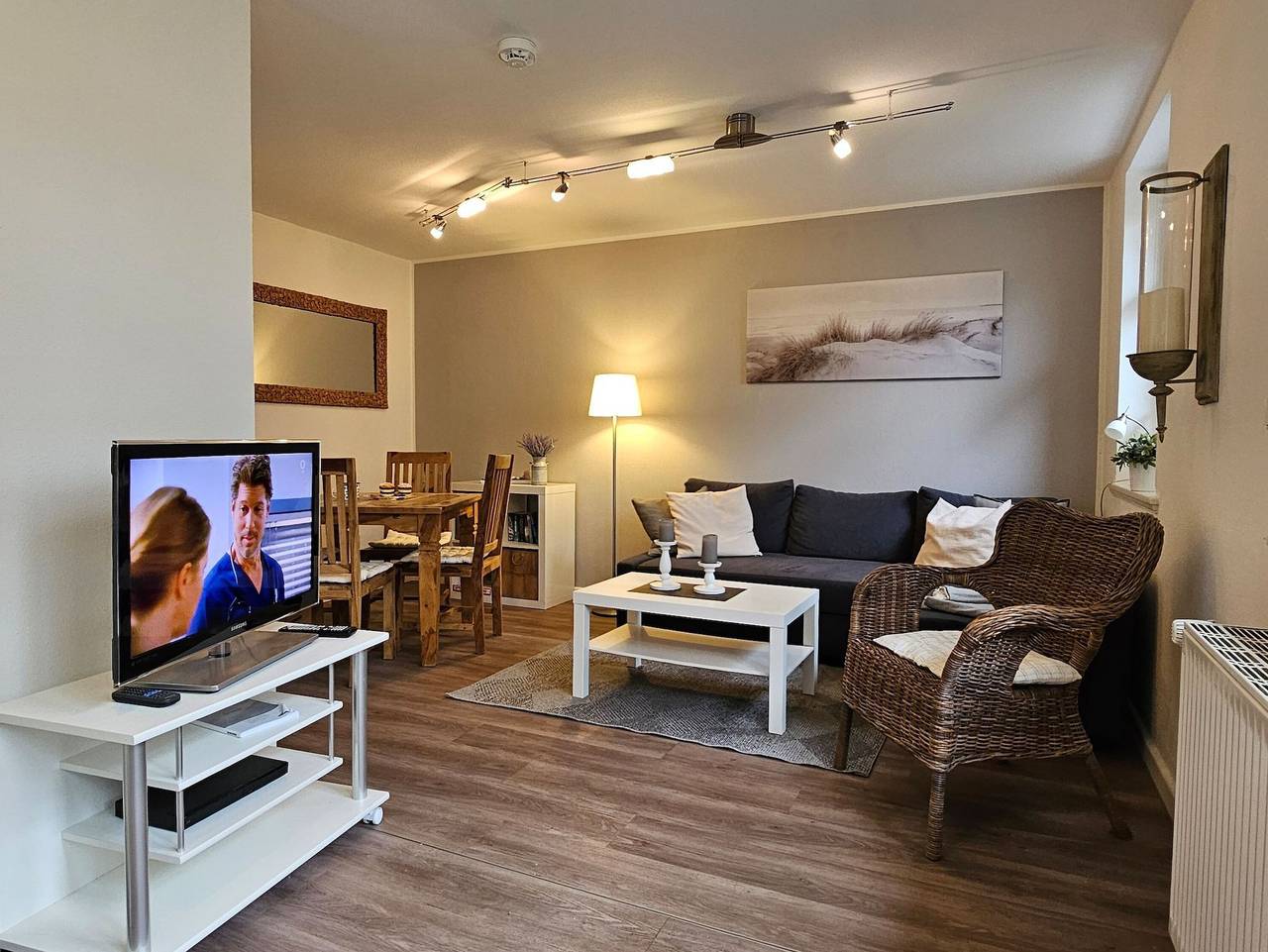 Ganze Ferienwohnung, Rittersporn, Whg. 2 - Rittersporn, Whg. 2 in Wyk auf Föhr (Stadt), Wyk auf Föhr