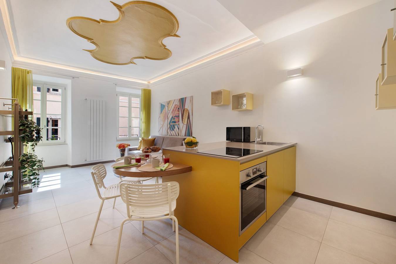 Appartement entier, Appartement 'Gemhouse Ambra Garda Lake' 50 m du lac, wi-fi et air conditionné in Gargnano, Montagnes autour du lac de Garde