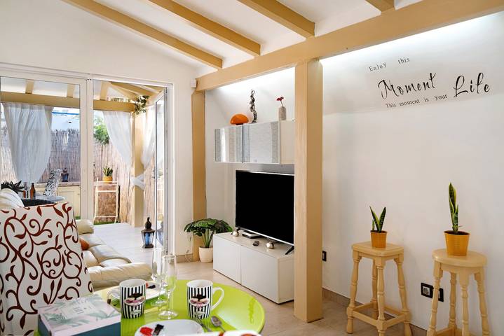 Entire apartment, Holiday Apartment Isla Lobos with Terraces & Wi-Fi in Playa Blanca, Yaiza