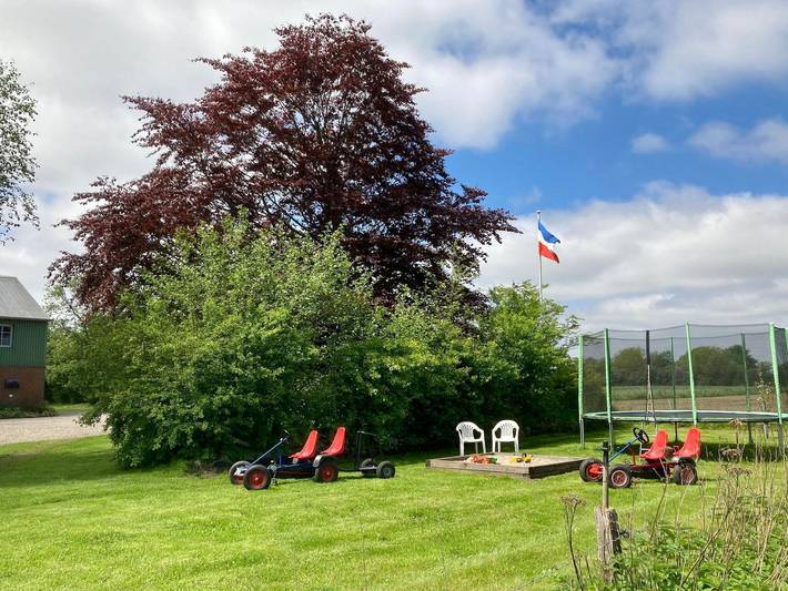 Ganze Ferienwohnung, Thomsen: Urlaubsentspannung mit großem Garten - FeWo Thomsen in Tarp, Grünes Binnenland