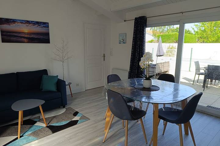 Location de vacances pour 2 personnes, avec jardin à Saint-Michel-en-l'Herm