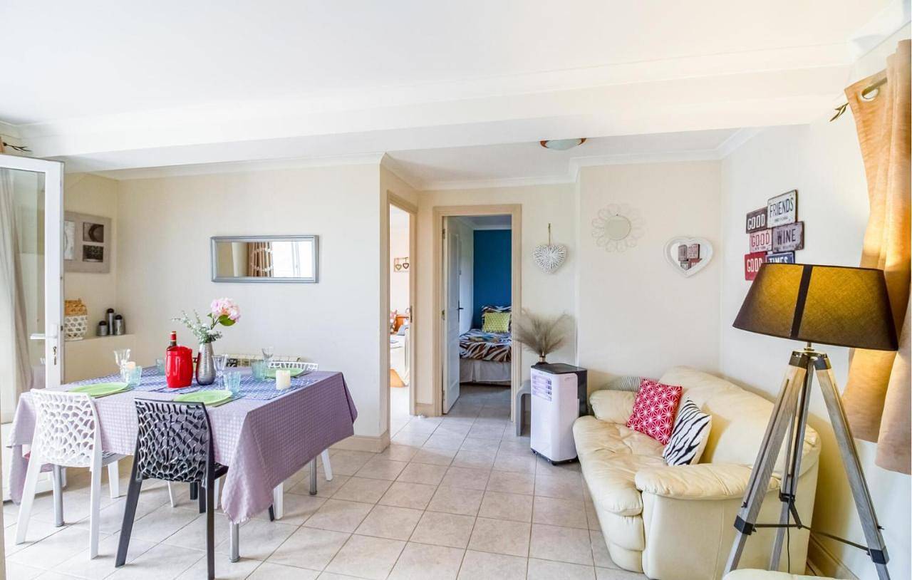 Two-Bedroom Holiday Home in Savignac-sur-Leyze, Région de Villeneuve-sur-Lot