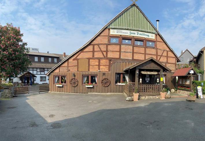 Hotel, mit Ausblick in Lehre