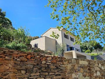 Villa pour 8 personnes, avec vue sur le lac et vue ainsi que jardin et piscine à Bastia