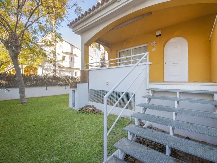 Casa de vacaciones para 8 personas, con piscina además de piscina para niños y balcón - 1