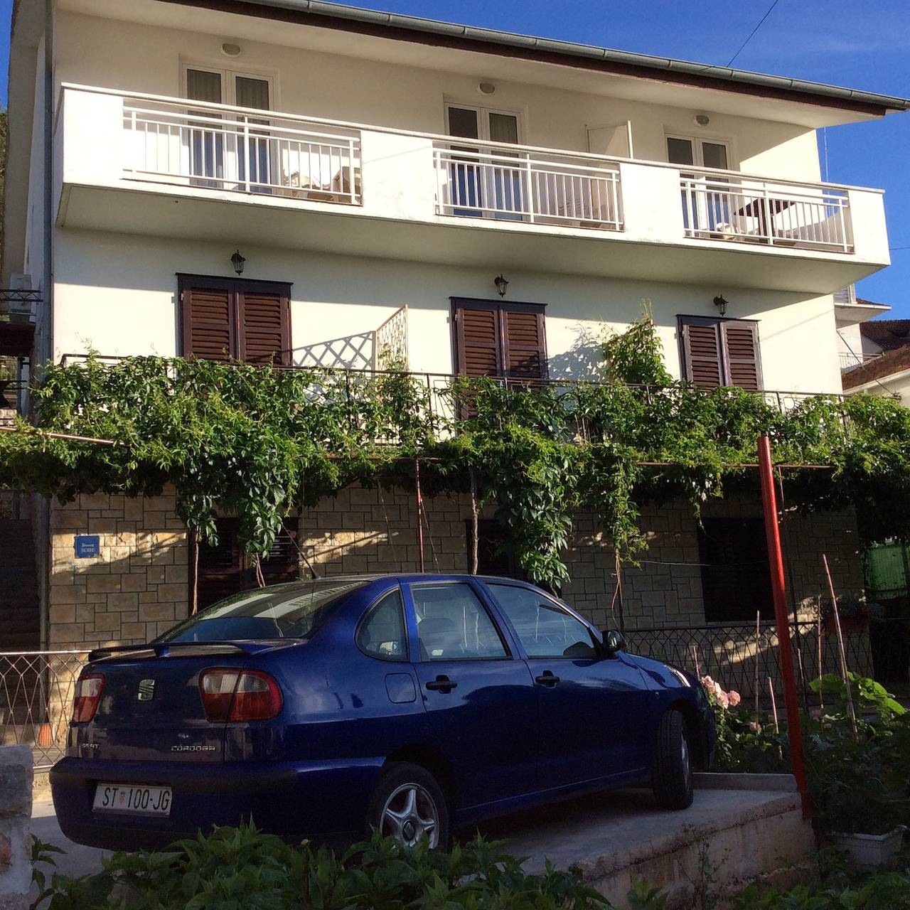 Apartamento entero, Apartamento de una habitación con balcón y vista al mar Jelsa, Hvar A-196-e in Jelsa, Hvar (isla)