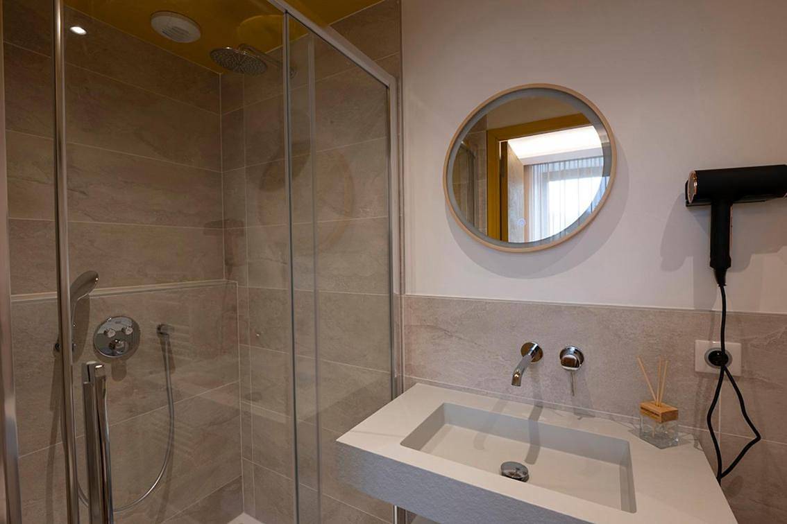 Double Room with Private Bathroom in Nasbinals, Région de Mende