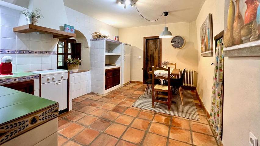 Casa de vacaciones para 13 personas, con piscina además de vistas y jardín, Se admiten mascotas en Comarca de Trujillo - 4