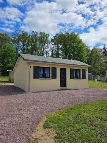 Gîte pour 4 personnes, avec jardin à Cérans-Foulletourte