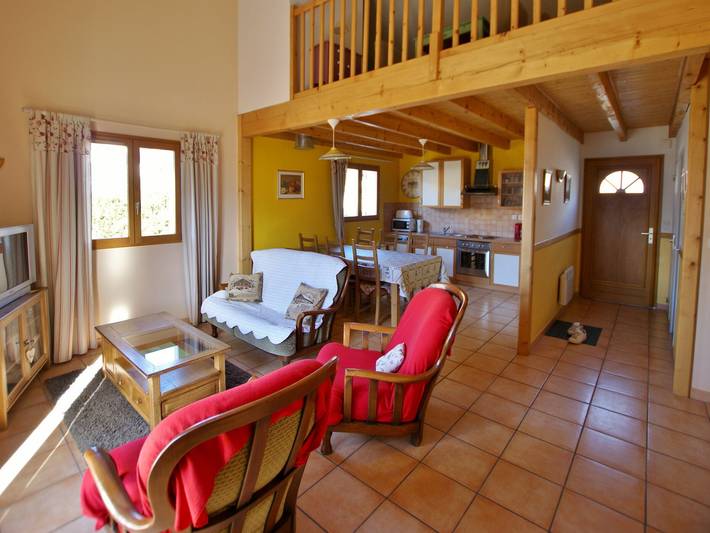 Location de vacances pour 8 personnes, avec terrasse à Saint-Pons (Alpes-de-Haute-Provence)