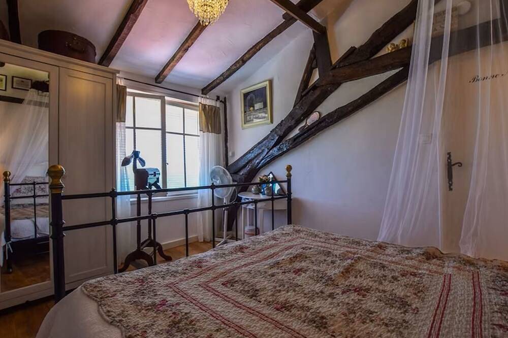Maison confortable avec vue et piscine privée in Villefranche-du-Périgord, Périgord Noir