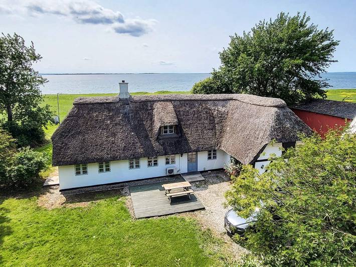 Ferieudlejning for 8 personer, med Terrasse i Tåsinge
