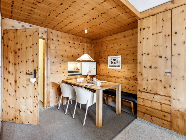 Ferienwohnung für 4 Personen, mit Sauna und Balkon sowie Ausblick in Davos - 2