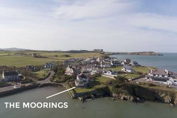 Apartment for 9 People in Cemaes, North-Wales, Photo 2