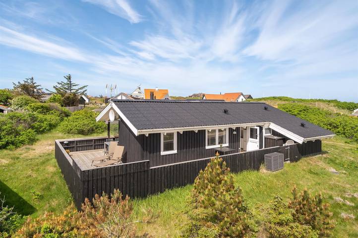 Ferieudlejning for 6 personer, med Terrasse og Sauna i Klitmøller