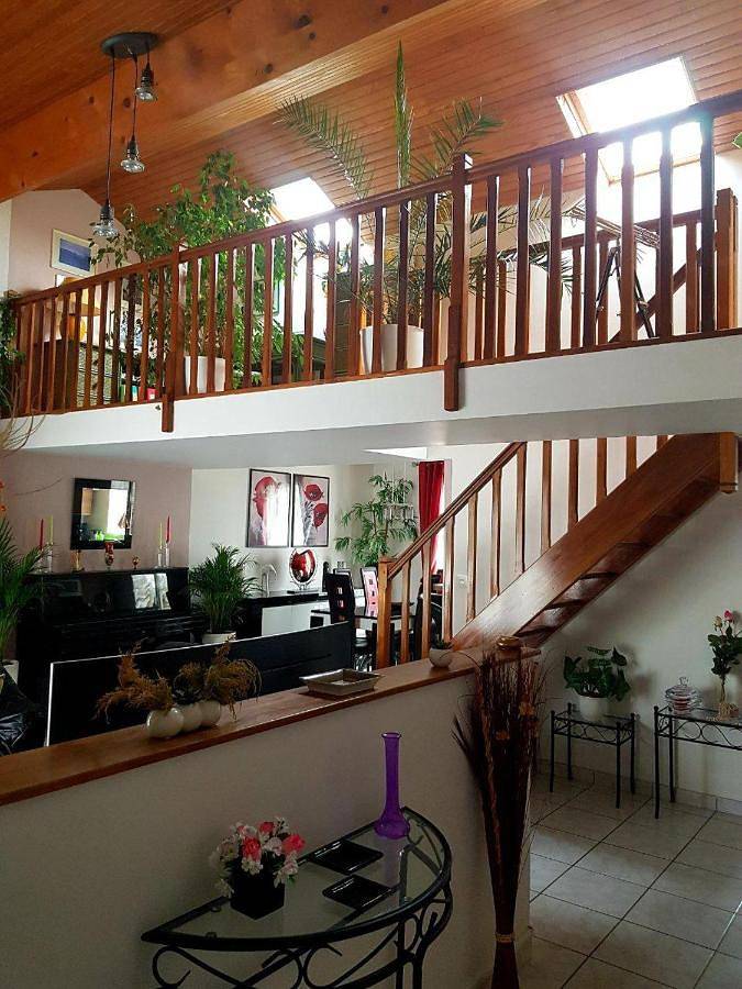 Location de vacances pour 4 personnes, avec terrasse ainsi que vue et jardin à Longpont-sur-Orge