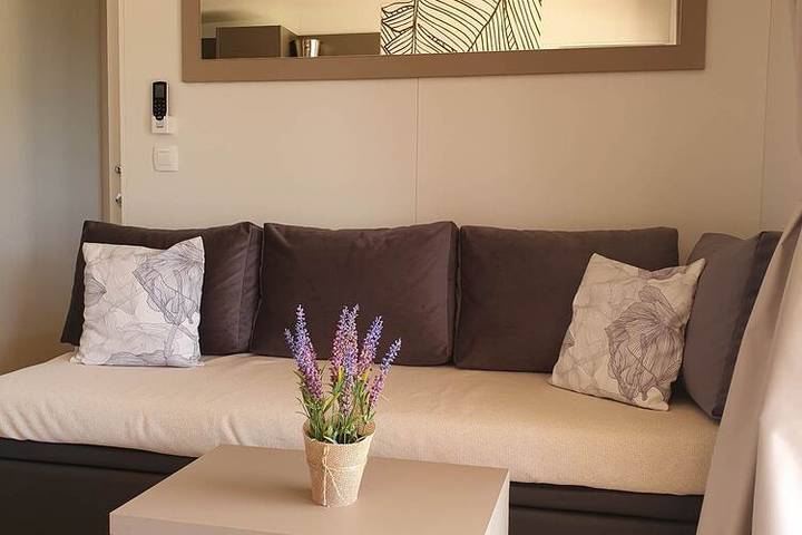 Camping für 5 Personen, mit Terrasse und Pool, kinderfreundlich in Medulin - 2