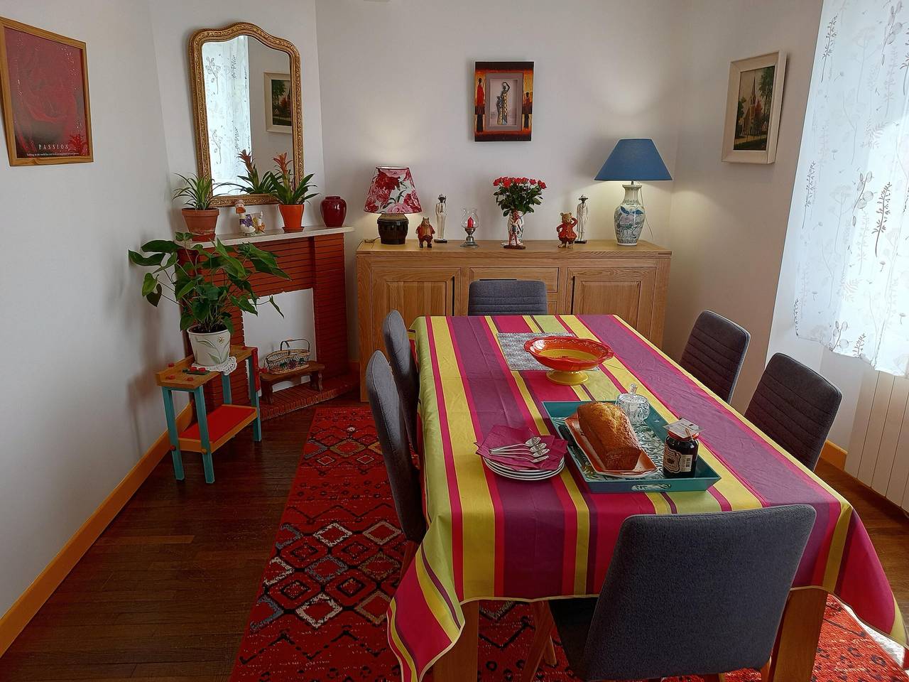 Encantadora casa renovada con Wifi, patio y aparcamiento, ideal para explorar Morvan in Château-Chinon (Ville), Parque natural de Morvan