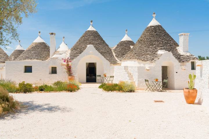 Masseria Ferrari: Un Borgo de Trulli con Piscina Privada en el Corazón del Valle d’Itria in Martina Franca, Provincia de Taranto