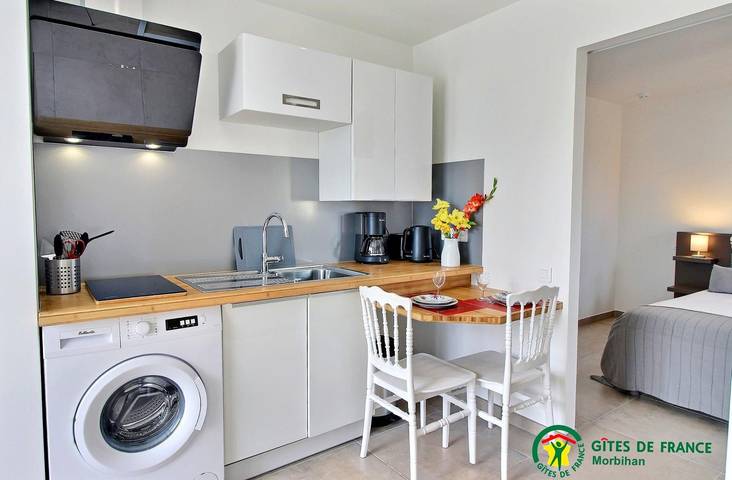 Gîte pour 2 personnes, avec jardin à Theix - 4