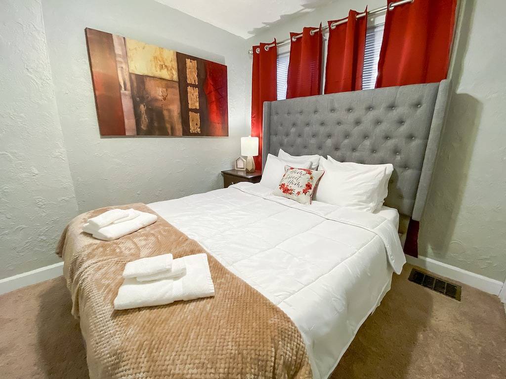 Quiet Street 10 minutes from Downtown Indy! #2 in Indianapolis, Indiana