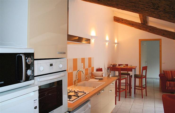 Gîte pour 4 personnes, avec jardin ainsi que terrasse et piscine à Cesseras - 3