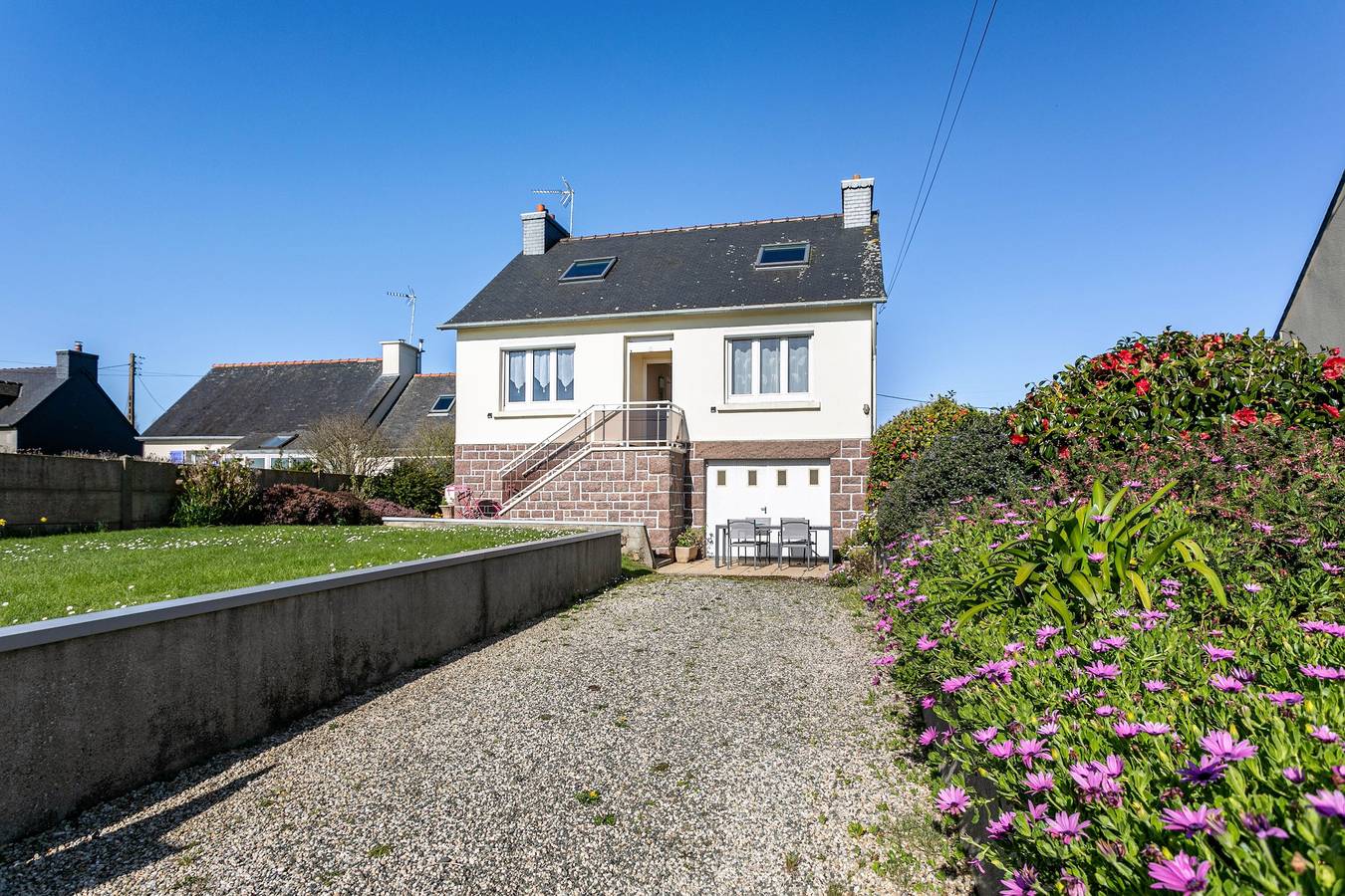 Maison de vacances « Ty Guillou » avec jardin privé et Wi-Fi in Plouguiel, Côte de Granit Rose