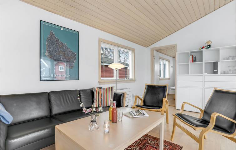 Ferienhaus für 4 Personen mit Terrasse in Rø, Gudhjem