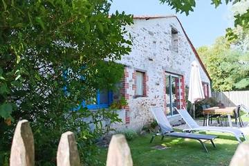 Gîte pour 7 personnes, avec jardin à Saint-Florent-des-Bois