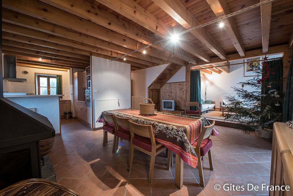 Gîte für 7 Personen mit Garten in Échandelys, Regionaler Naturpark Livradois-Forez