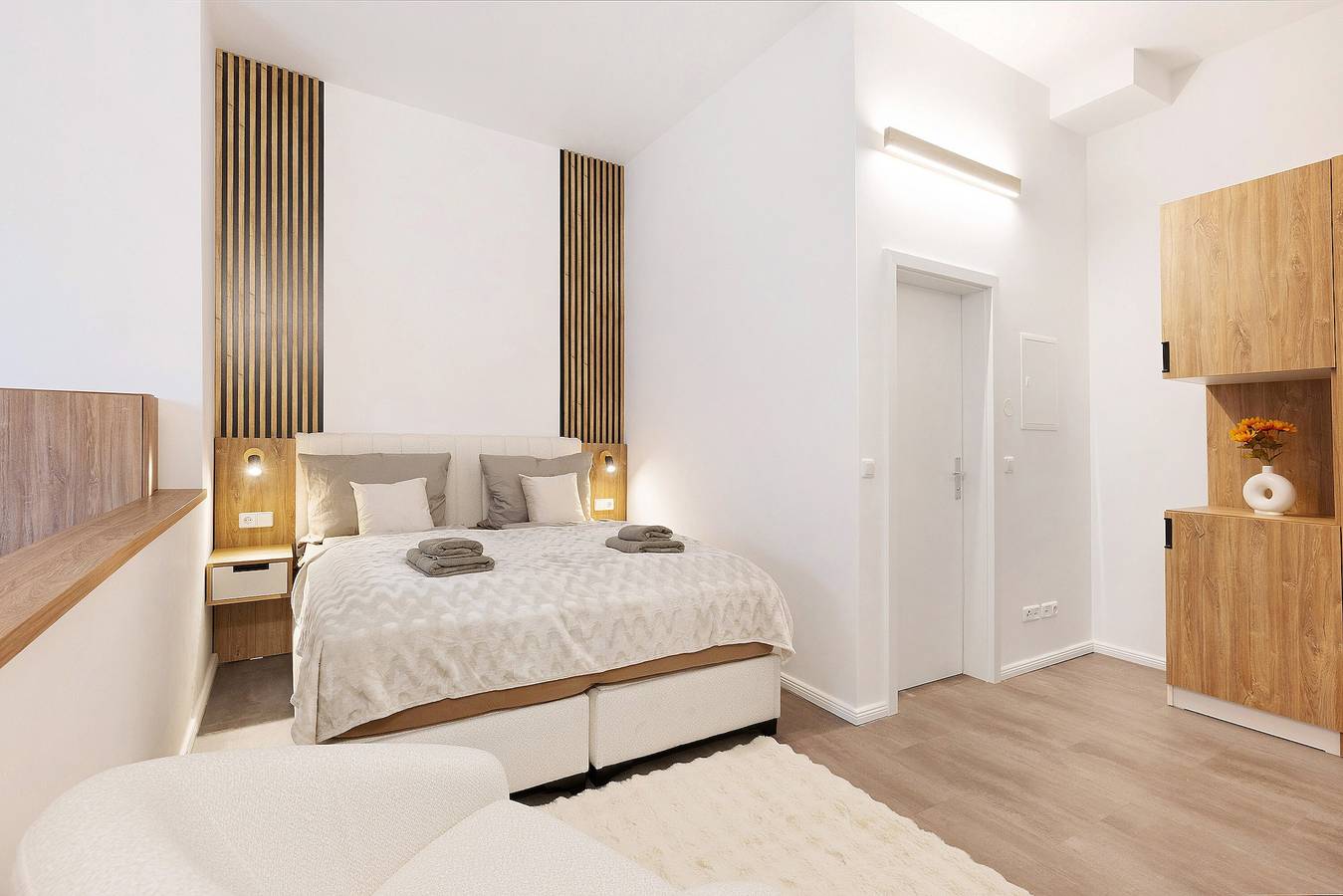 Ganze Wohnung, Berlin Ku’damm Apartment | Prime Charlottenburg Location (2) in Berlin Innenstadt, Berlin