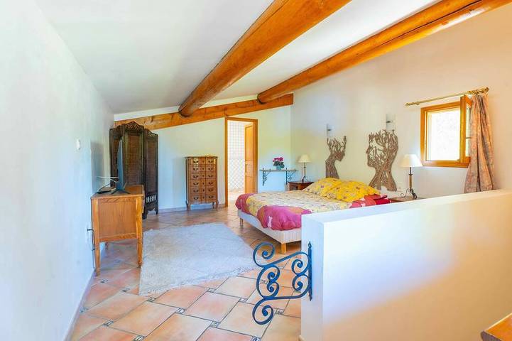Gîte pour 18 personnes, avec jardin ainsi que sauna et piscine à Grans - 4