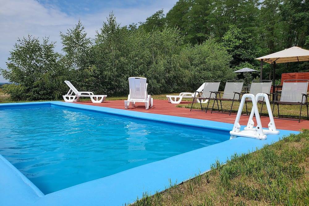 Entirely just for you! Five rooms, away from the hustle and bustle of the city. in powiat krośnieński
