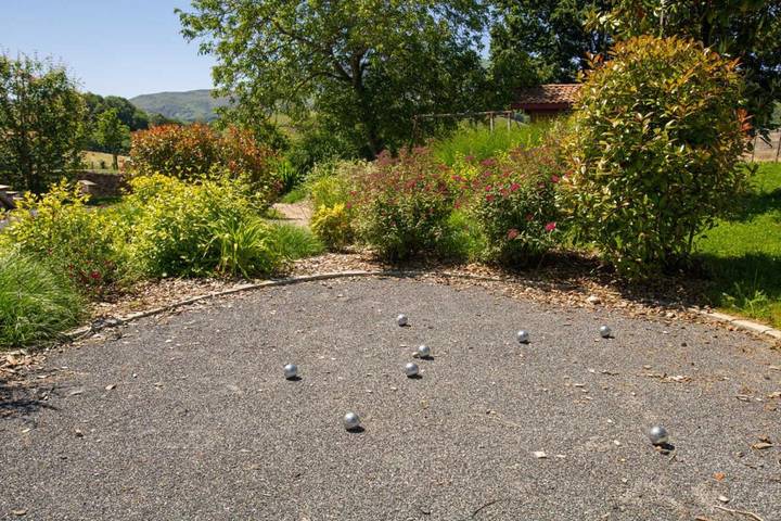 Location de vacances pour 12 personnes, avec vue ainsi que terrasse et piscine à Mendionde - 3