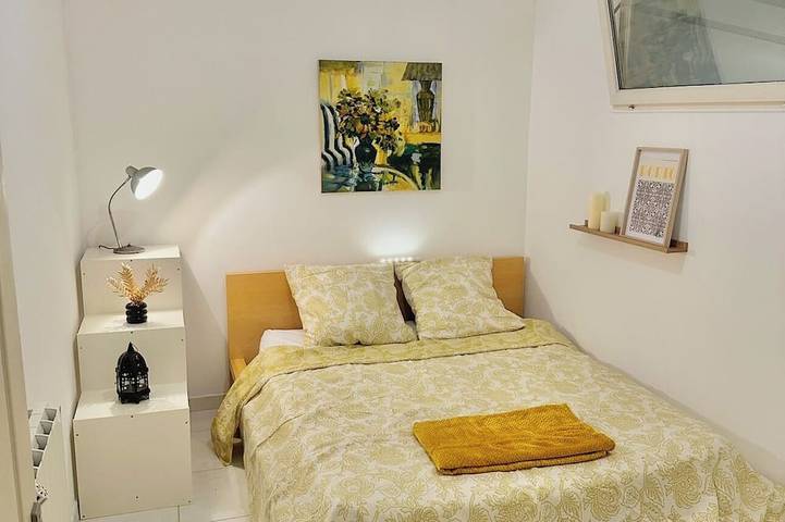 Entire apartment, Spacious 4-room apartment with air conditioning, private parking, and a tram stop 5 minutes away in Saint-Jean-de-Védas, Mediterranean Coast (France)