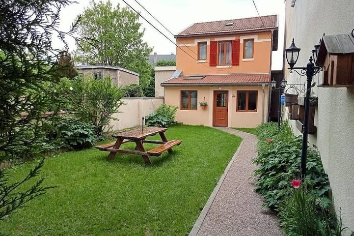 Maison de vacances pour 6 personnes, avec jardin, animaux acceptés dans Verdun