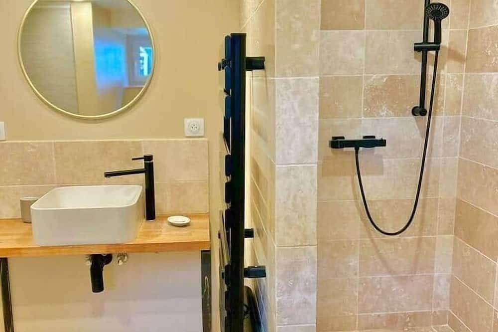 Appartement entier, Casa Nomade · Jacuzzi & Terrasse · Proche Mulhouse in Baldersheim, Région de Mulhouse