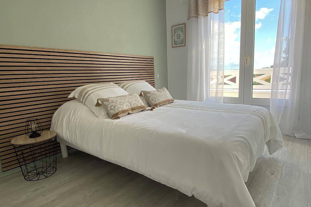 Villa avec piscine collective à St palais sur mer in Saint-Palais-sur-Mer, Côte de Beauté