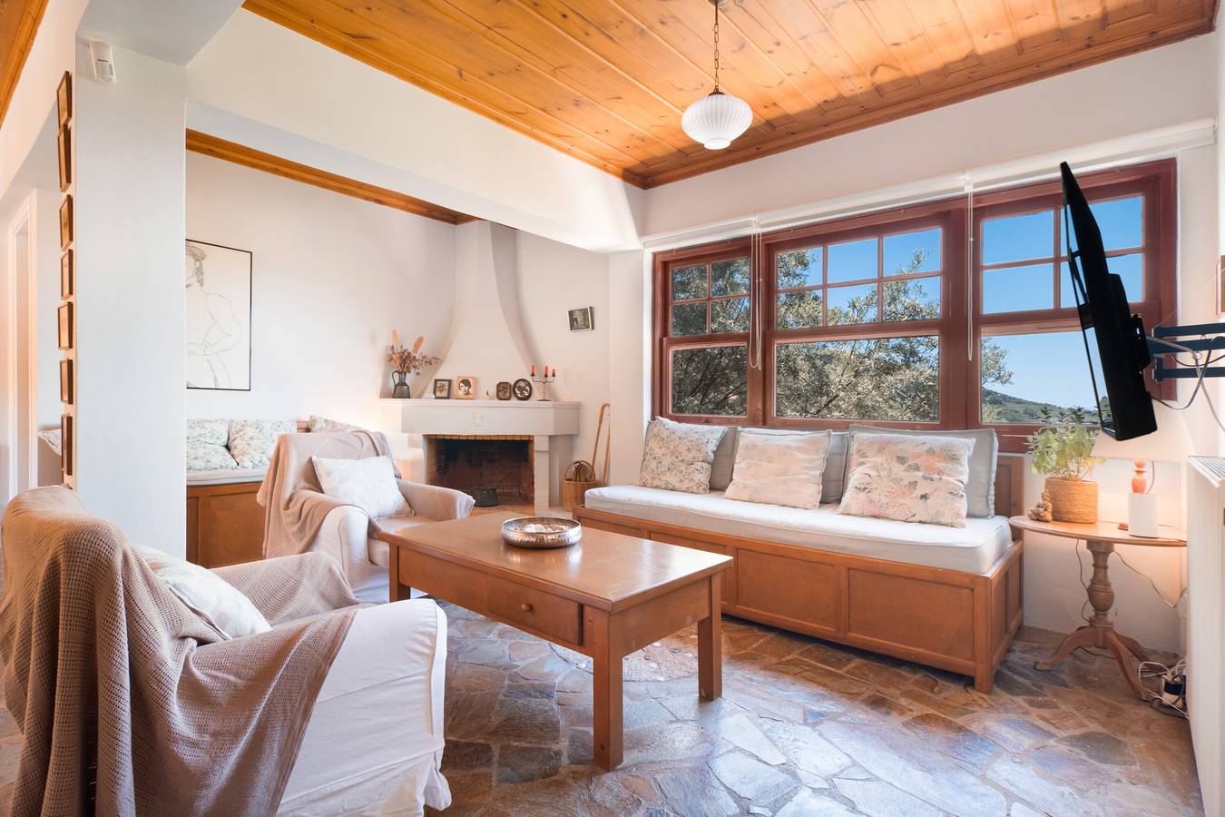 Entire apartment, Apartment 'Katouna 4-bdrms Bright Home' with Sea View in Katouna, Greece