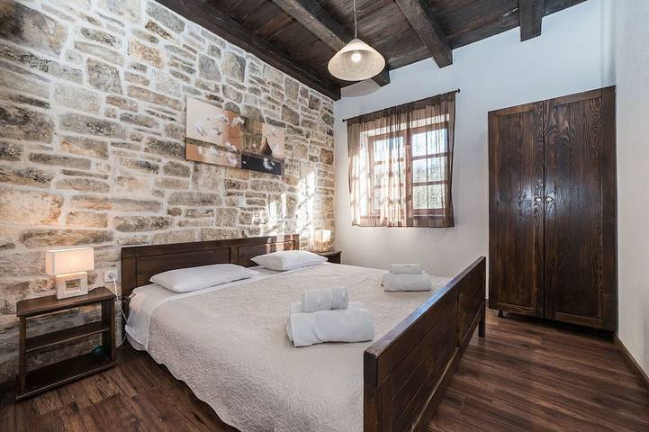 Ferienhaus für 6 Personen, mit Pool und Garten sowie Terrasse in Sukosan - 2