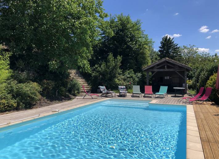 Gîte pour 30 personnes, avec piscine ainsi que terrasse et jardin, animaux acceptés - 1