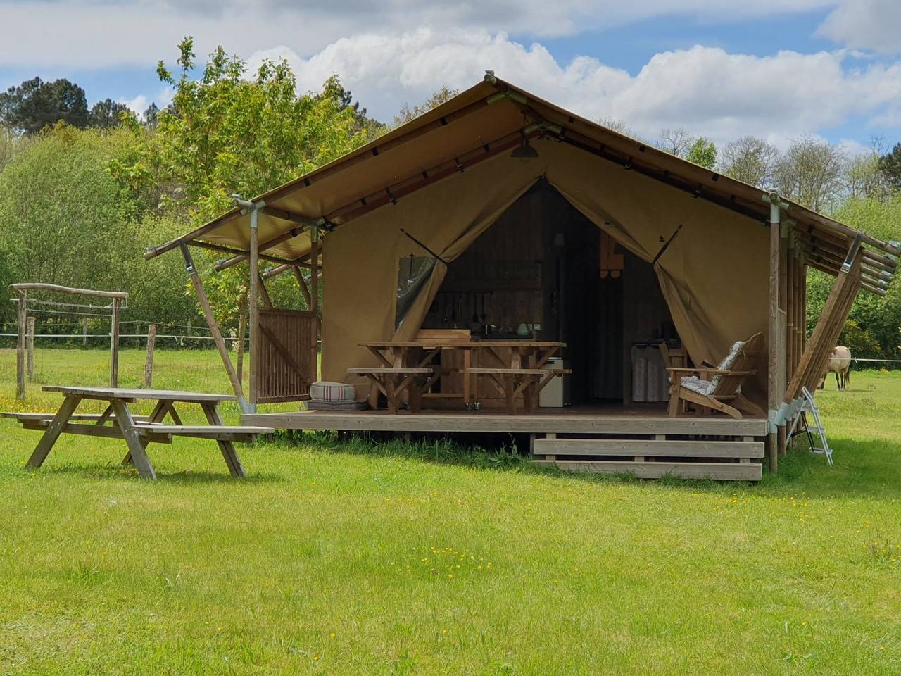 Lodge au cœur d'une ferme équestre in Vaas, Vallée de la Loire