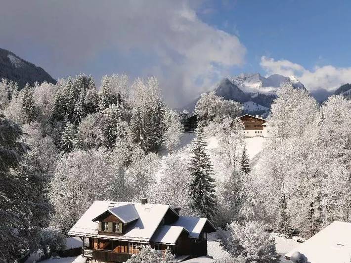 Chalet pour 9 personnes, avec balcon dans Gstaad - 2
