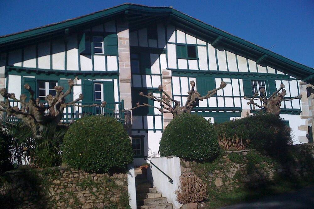 Appartement entier, Appartement dans maison basque in Sare, Région de Bayonne