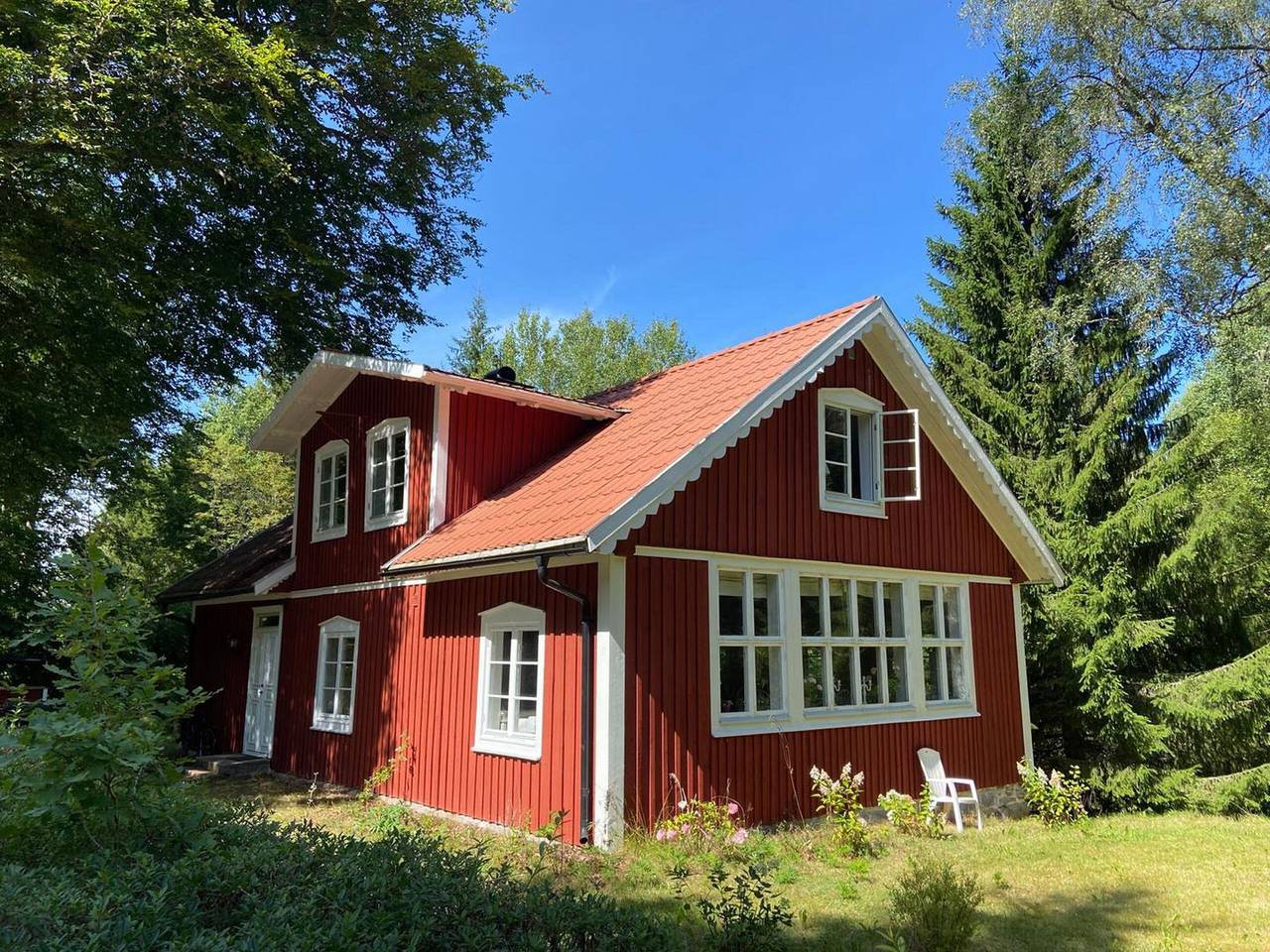 Hus för 4 Personer, med utsikt samt trädgård och bastu