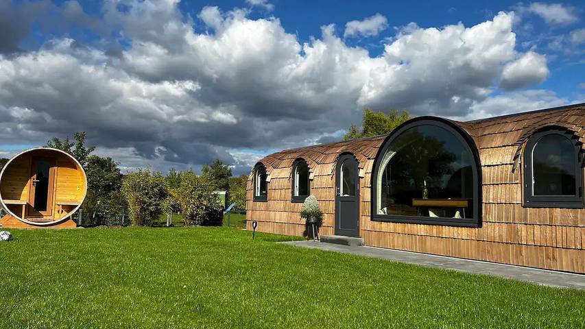 Ferienhaus für 2 Personen, mit Sauna und Whirlpool sowie Garten in Bayern