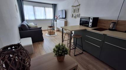 Gîte pour 2 personnes, avec jardin et terrasse à Coulogne